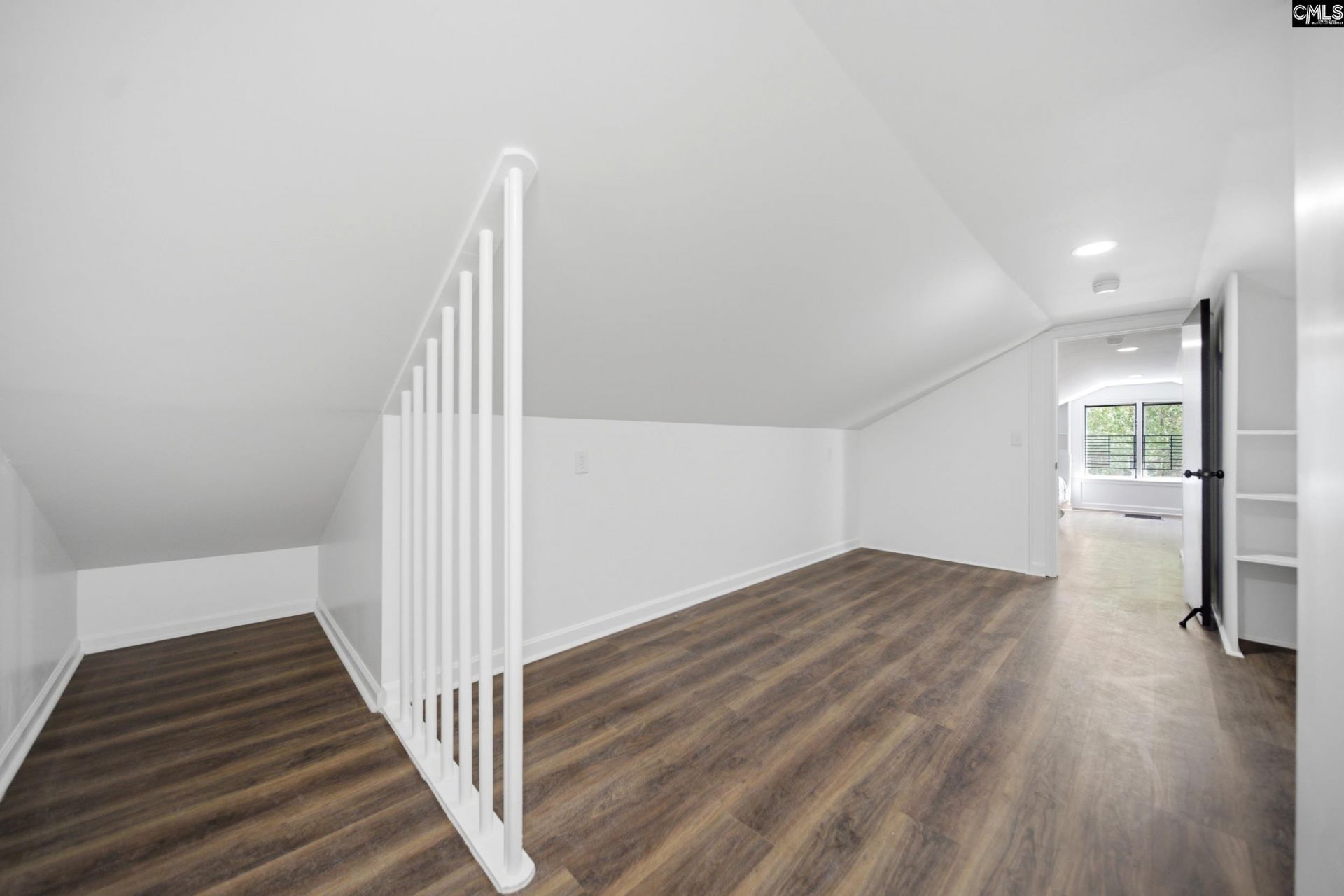 907 Amelia Street  Photo 33