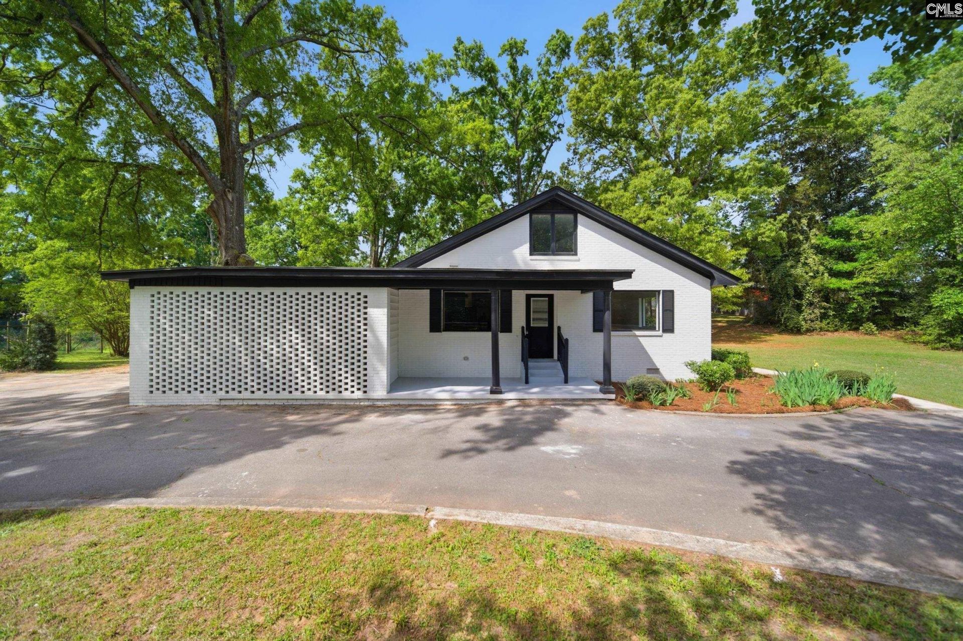 907 Amelia Street  Photo 4
