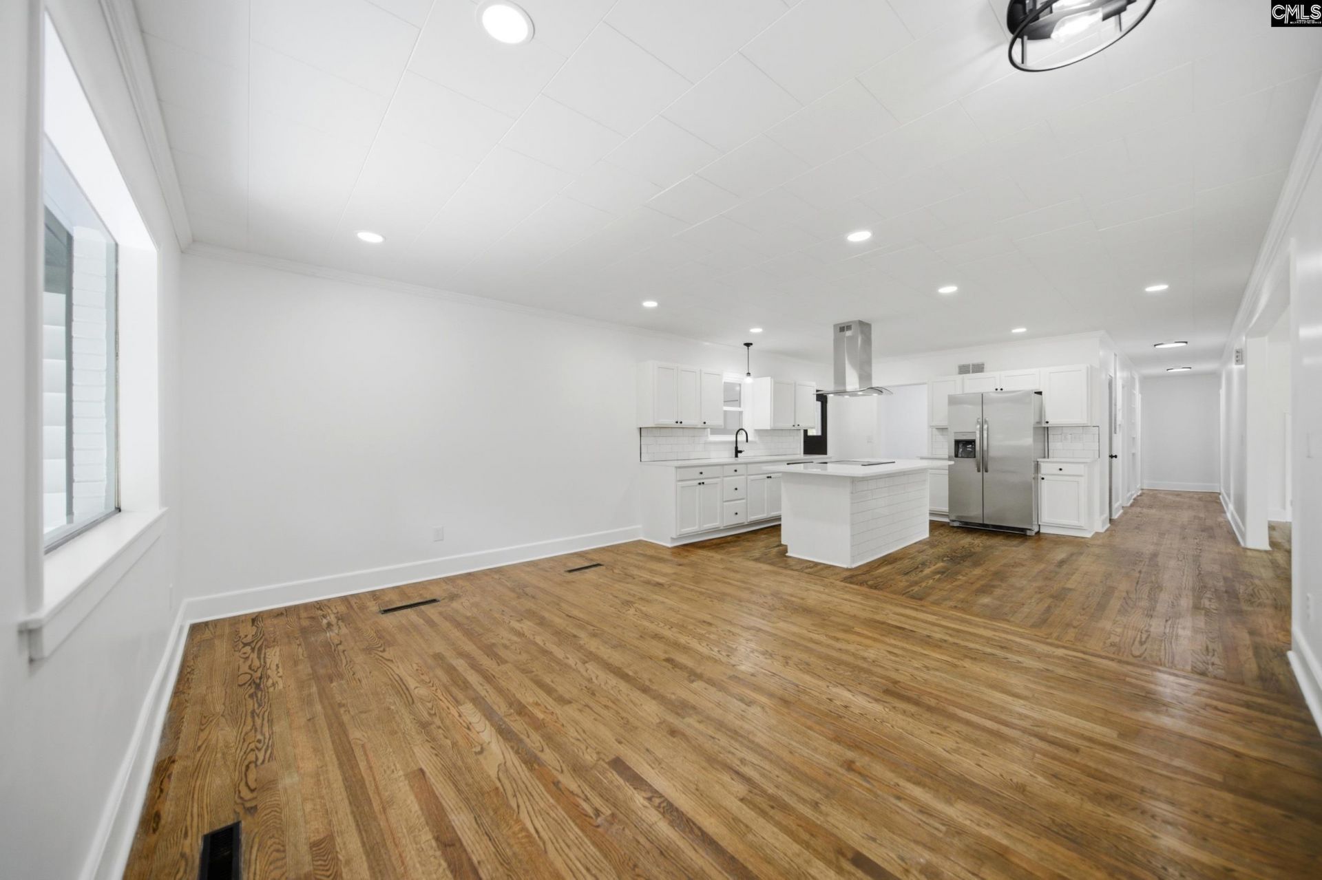 907 Amelia Street  Photo 7