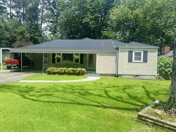 1931 Noccalula Road, Gadsden, AL 35904