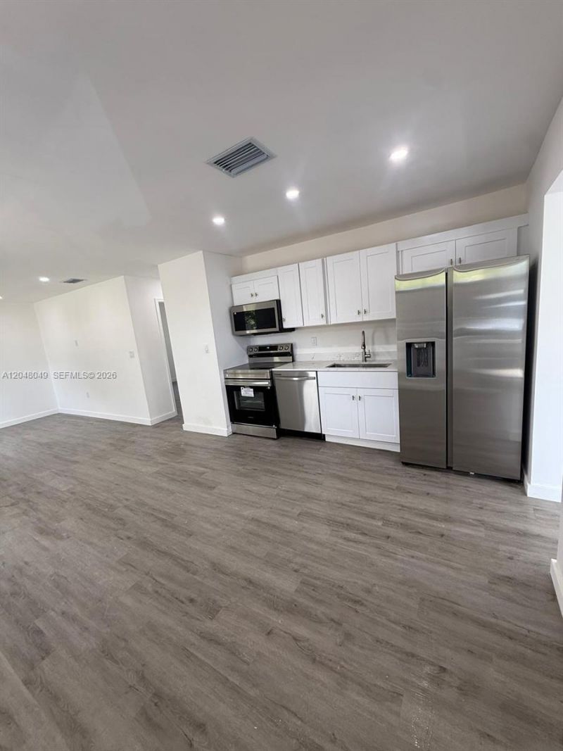 2530 NW 14th Ct , Fort Lauderdale, FL 33311 Photo