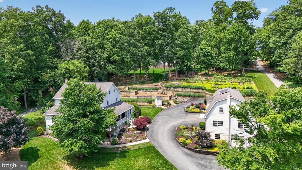 257 HILL ROAD , NEW HOLLAND, PA 17557