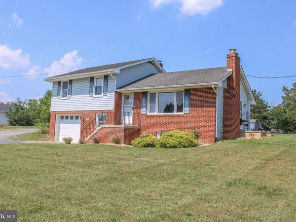 1638 HAHNS LANE, TOMS BROOK, VA 22660