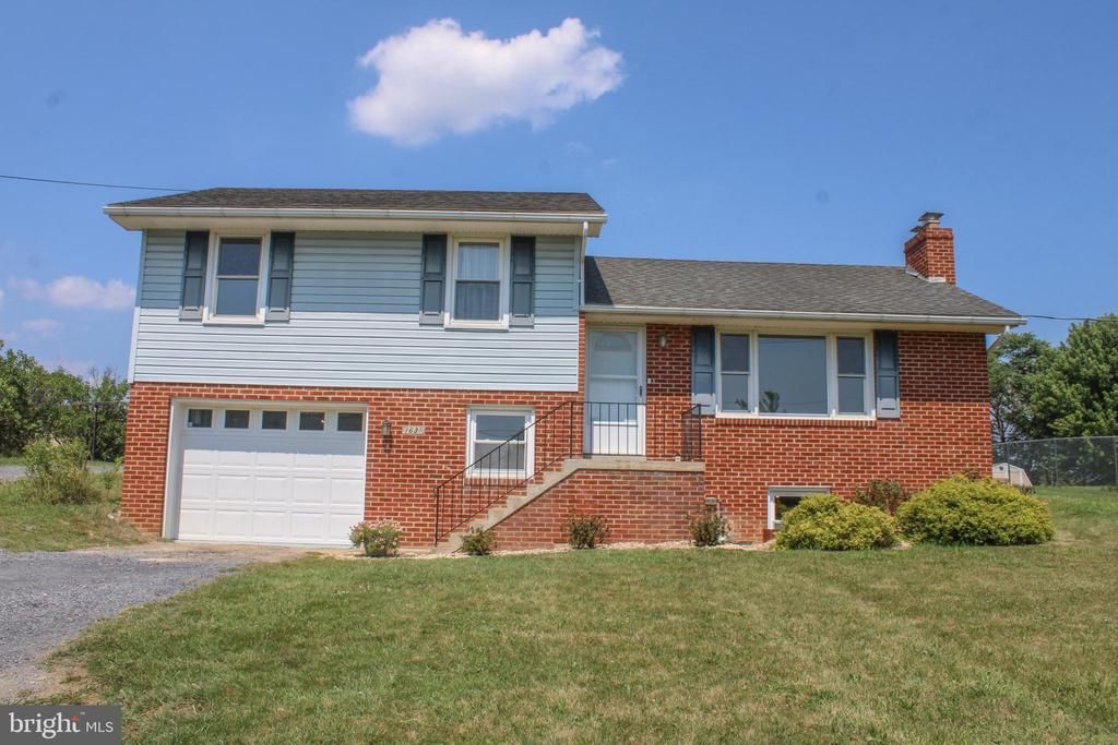 1638 HAHNS, TOMS BROOK, VA 22660
