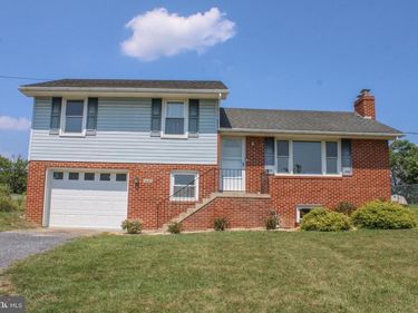 1638 HAHNS, TOMS BROOK, VA 22660