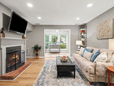 10000 OAKTON TERRACE ROAD, OAKTON, VA 22124