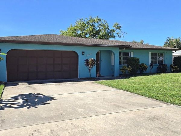 5203 18TH AVENUE W, BRADENTON, FL 34209