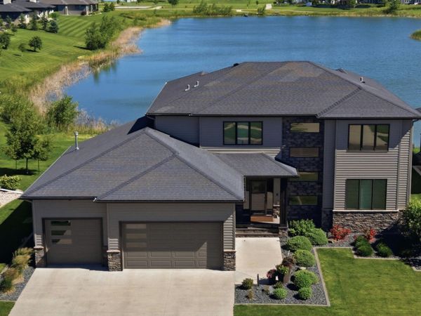 1467 75th Avenue S, Fargo, ND 58104