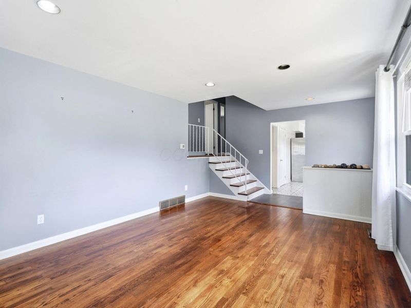 796 Drummond Court, Columbus, OH 43214 Photo 6