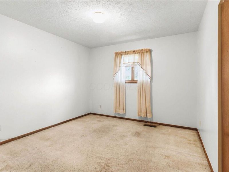 900 Forest Hill Drive, Marion, OH 43302 Photo 24