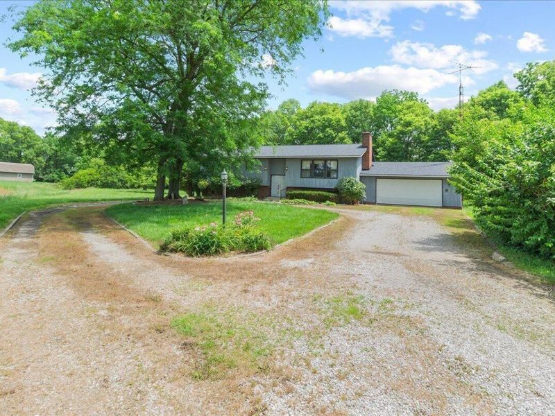900 Forest Hill Drive, Marion, OH 43302 Photo 4