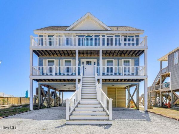 33 Porpoise Place , North Topsail Beach, NC 28460