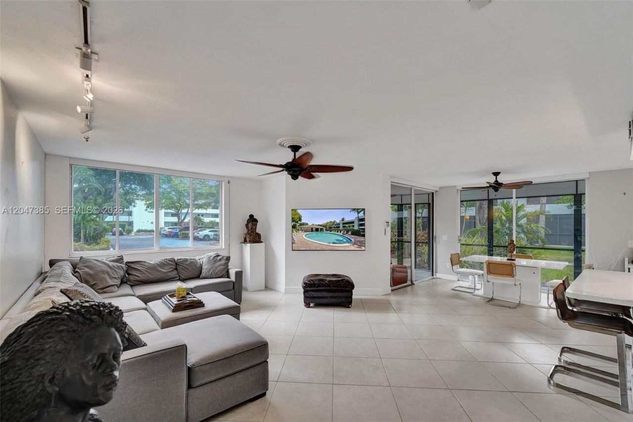 1430 Sheridan St , Unit 1G, Hollywood, FL 33020 Photo
