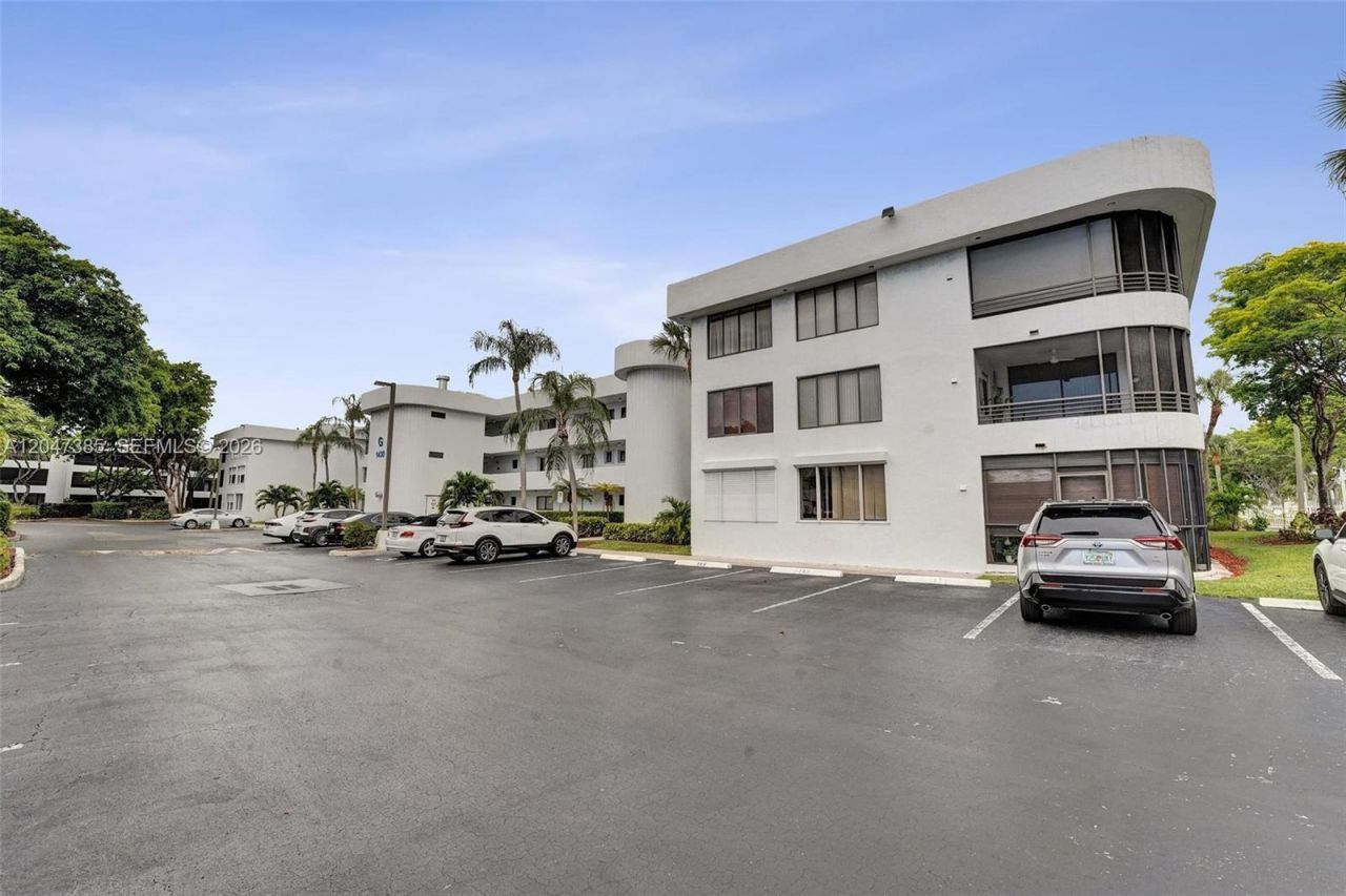 1430 Sheridan St , Unit 1G, Hollywood, FL 33020 Photo