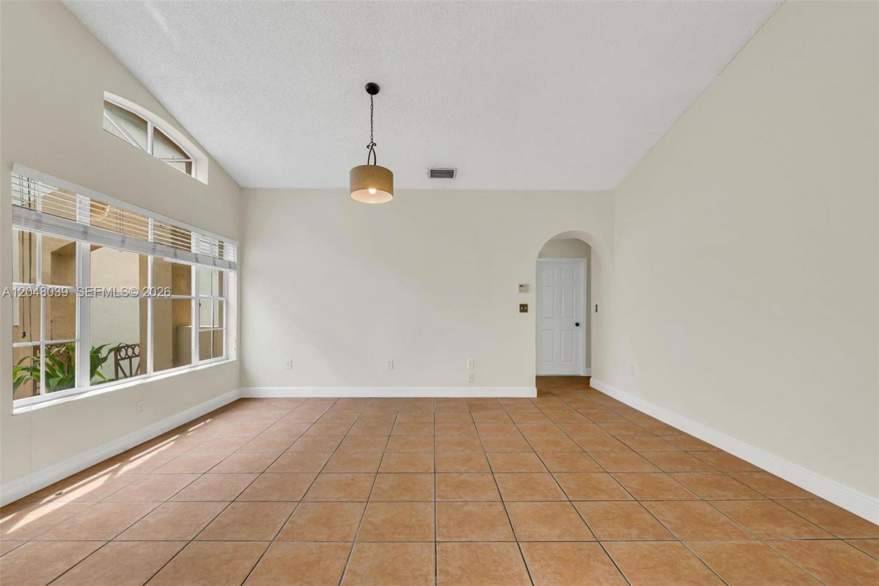4916 SW 154th Ave , Miami, FL 33185 Photo