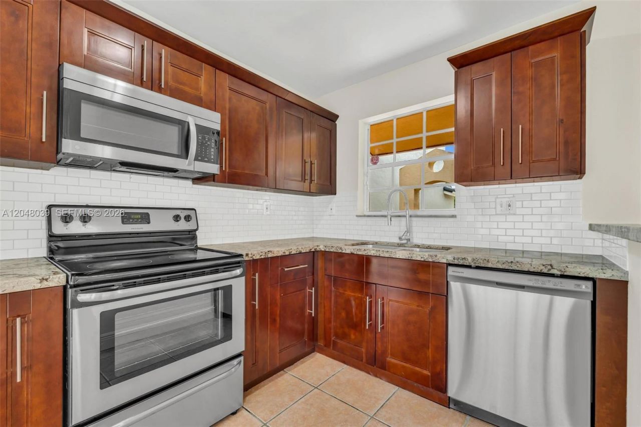 4916 SW 154th Ave , Miami, FL 33185 Photo