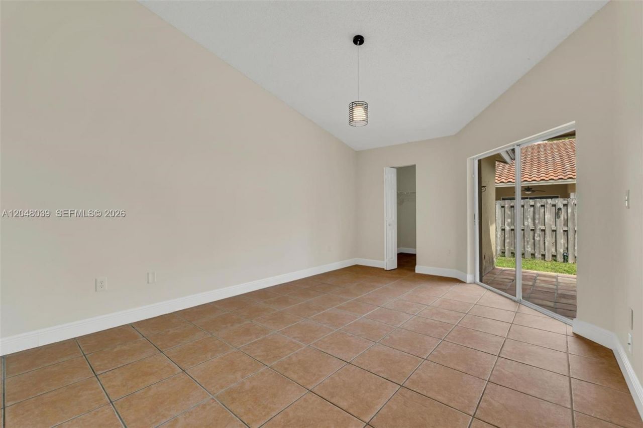 4916 SW 154th Ave , Miami, FL 33185 Photo