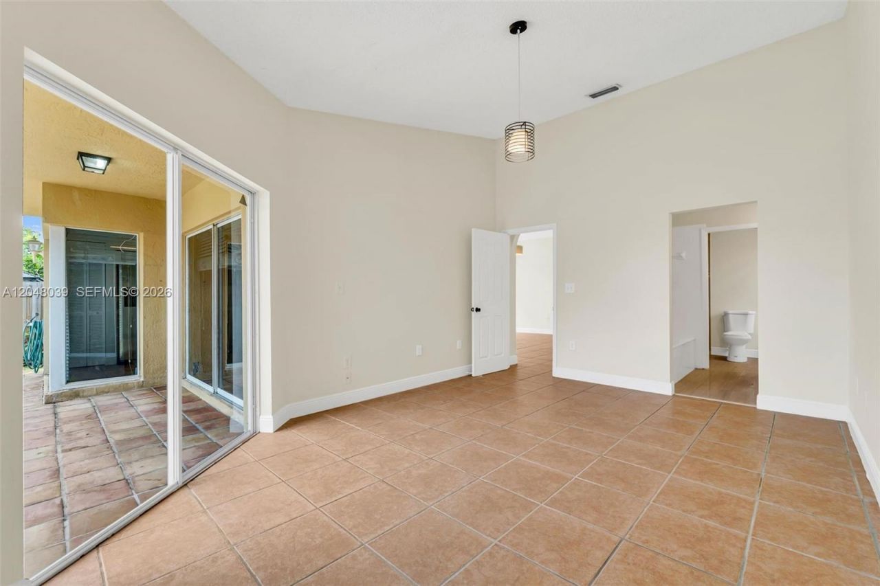 4916 SW 154th Ave , Miami, FL 33185 Photo