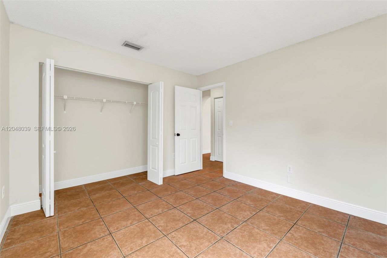 4916 SW 154th Ave , Miami, FL 33185 Photo