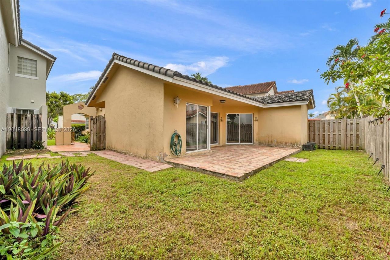 4916 SW 154th Ave , Miami, FL 33185 Photo