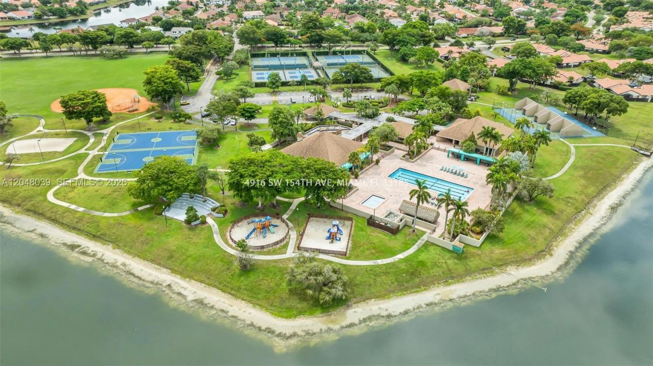 4916 SW 154th Ave , Miami, FL 33185 Photo