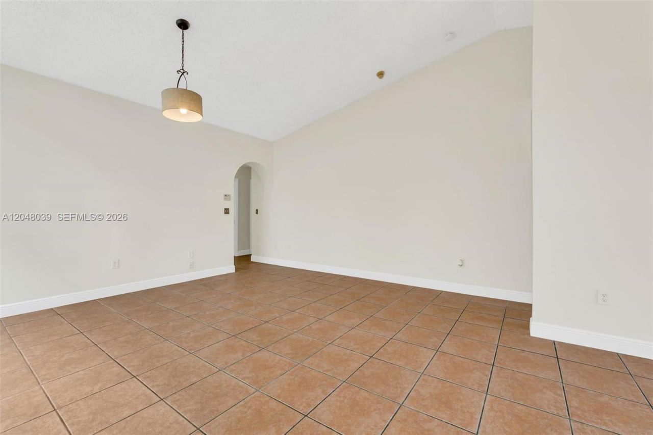 4916 SW 154th Ave , Miami, FL 33185 Photo