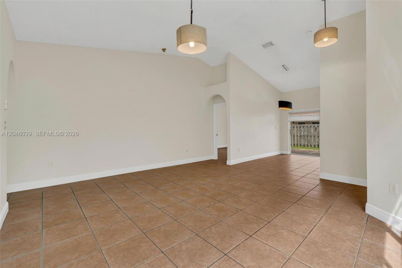 4916 SW 154th Ave , Miami, FL 33185 Photo