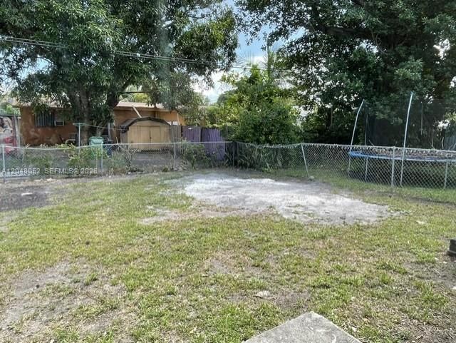 1240 NW 102nd St , Unit 1240, Miami, FL 33147 Photo