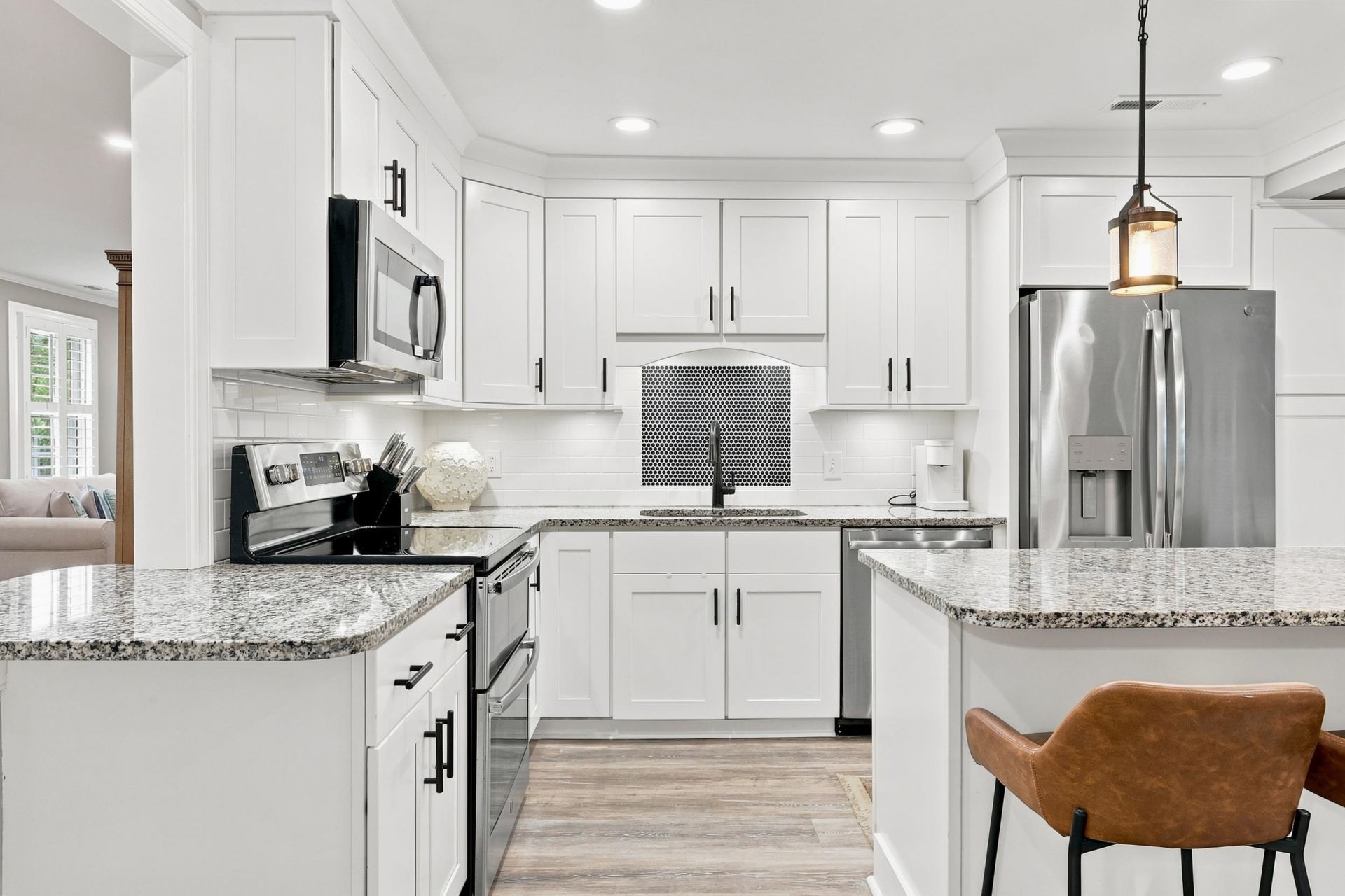 101 Howard St. Photo 14