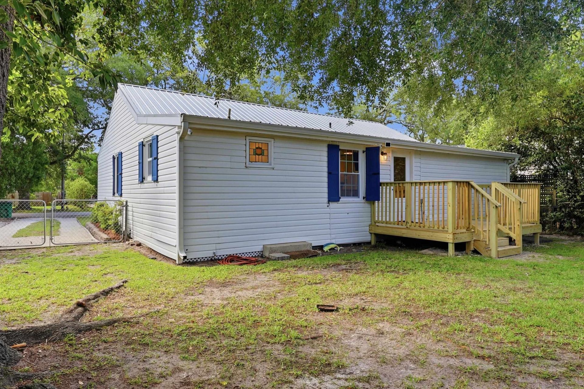101 Howard St. Photo 27