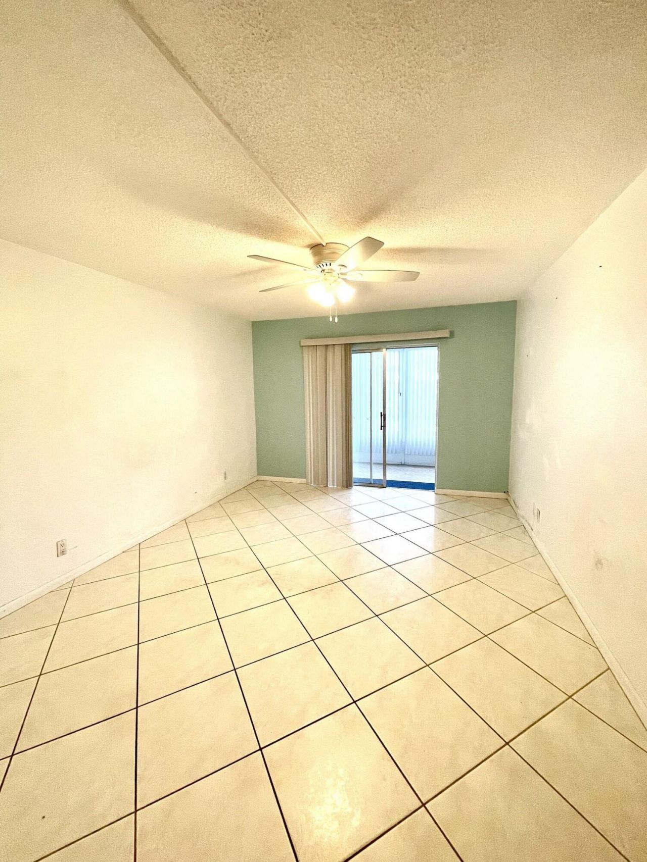 105 Oxford 500, Unit 105, West Palm Beach, FL 33417 Photo