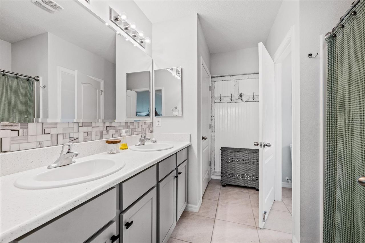 548 Armoyan Way , New Smyrna Beach, FL 32168 Photo