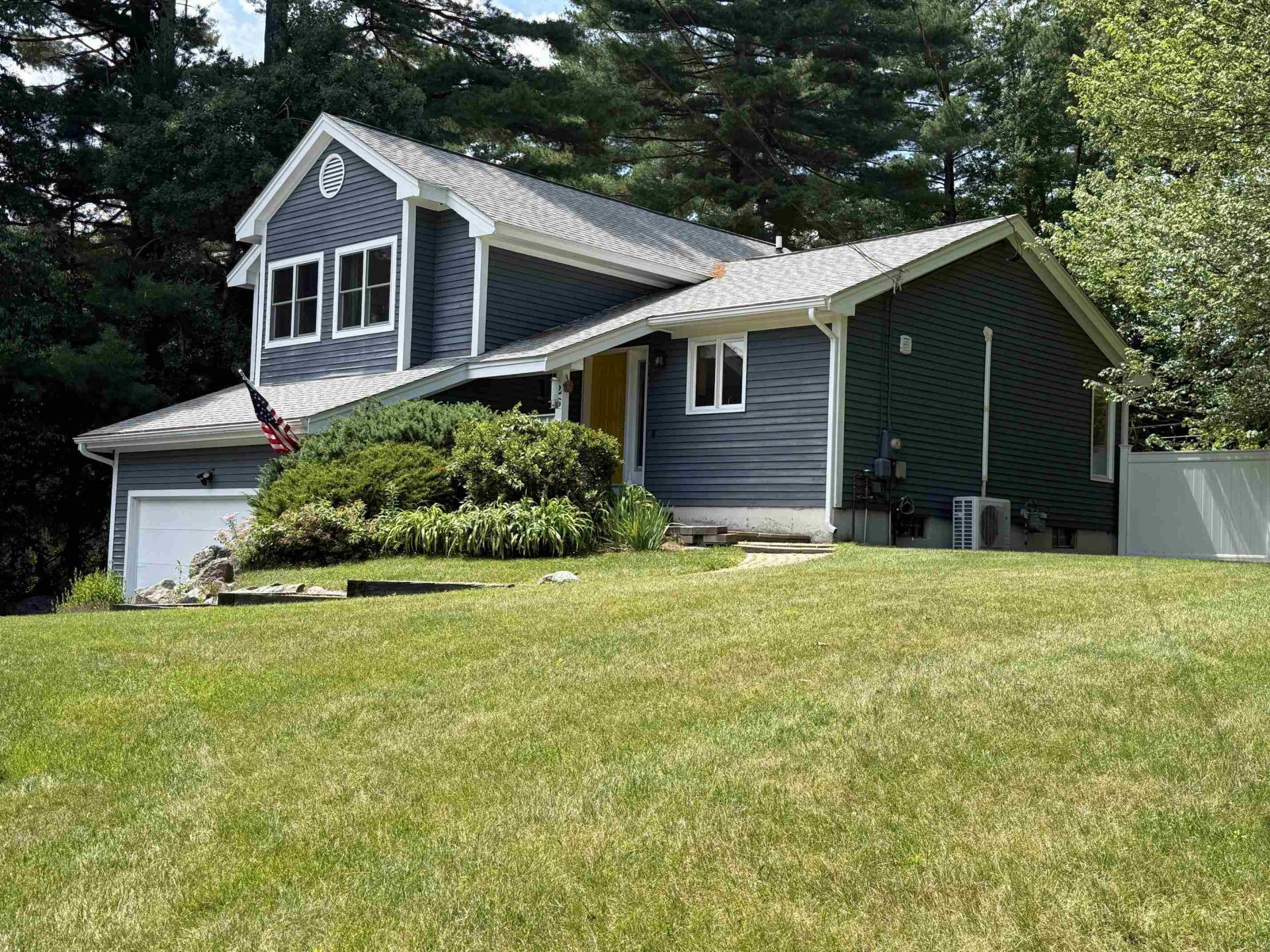 26 Pheasant Lane, Manchester, NH 03109 Main Photo