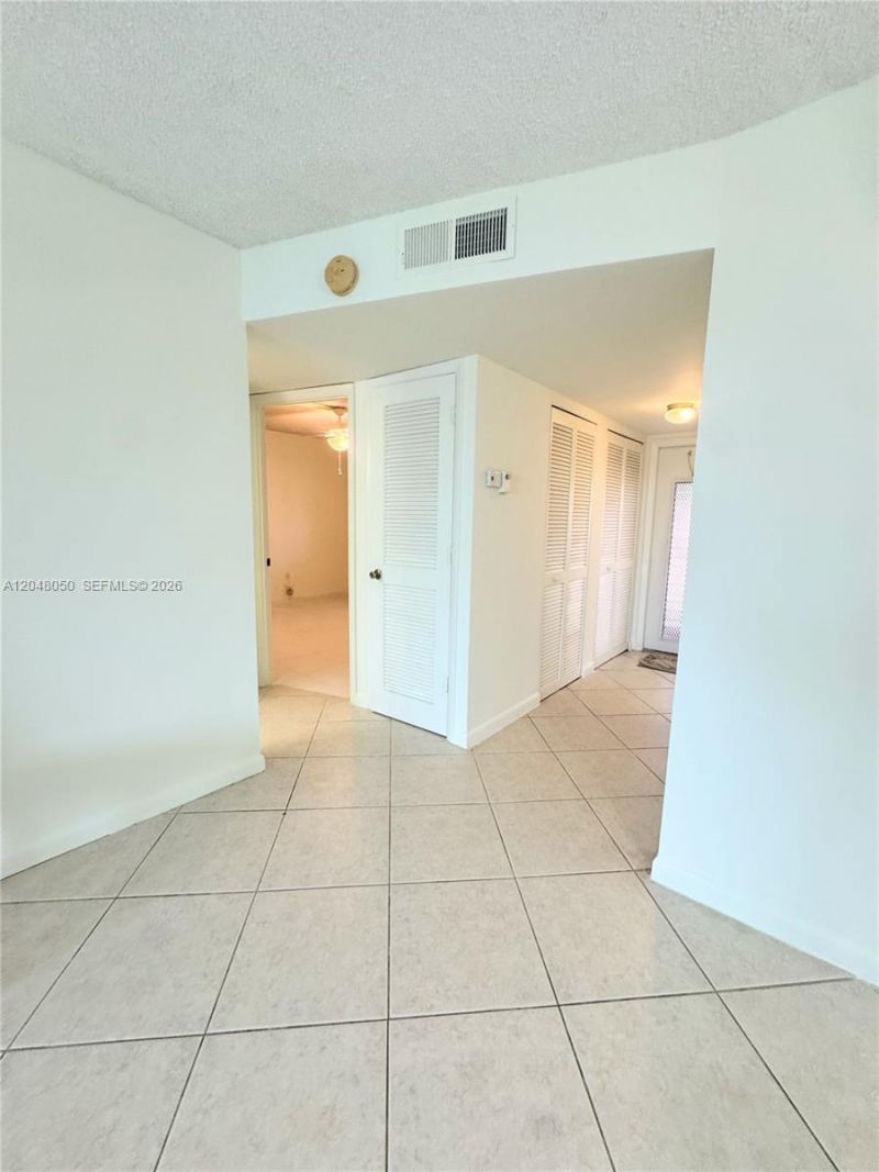 9660 Sunrise Lakes Blvd, Unit 202, Sunrise, FL 33322 Photo