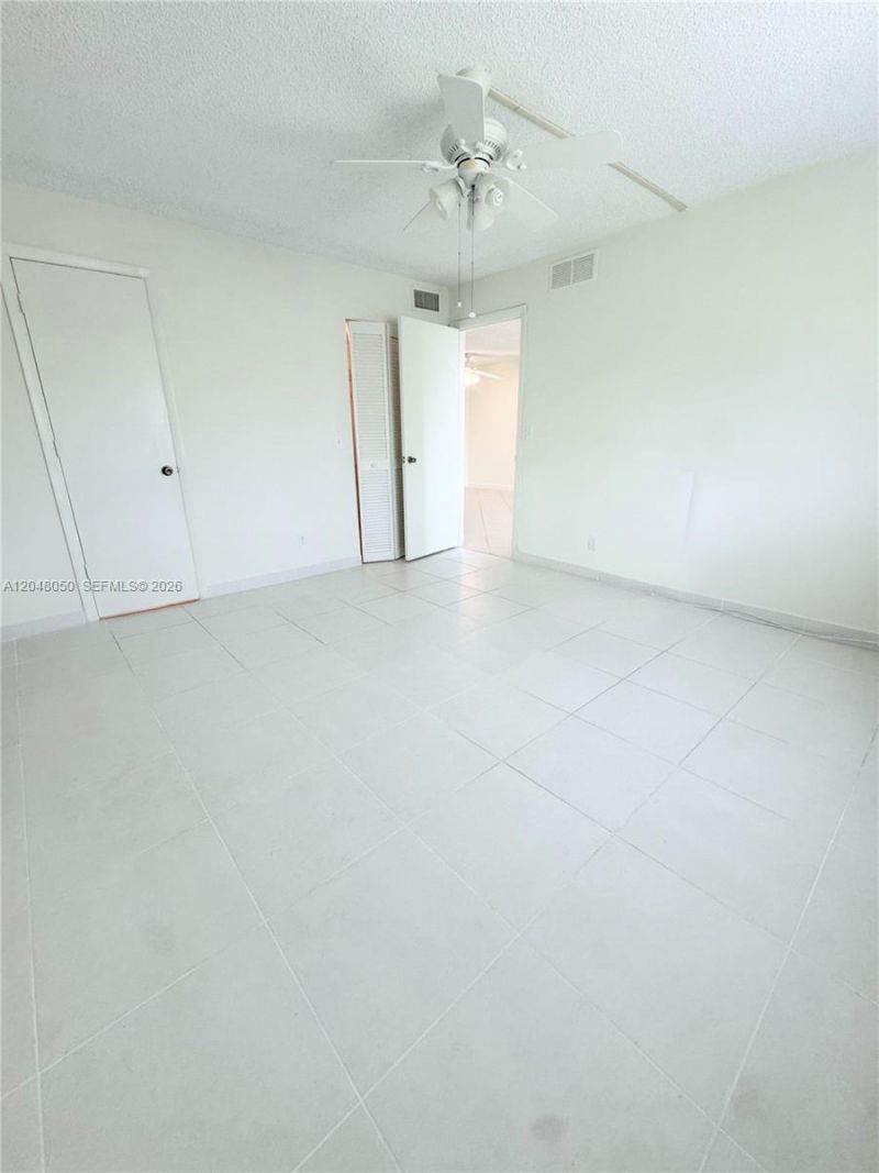 9660 Sunrise Lakes Blvd, Unit 202, Sunrise, FL 33322 Photo