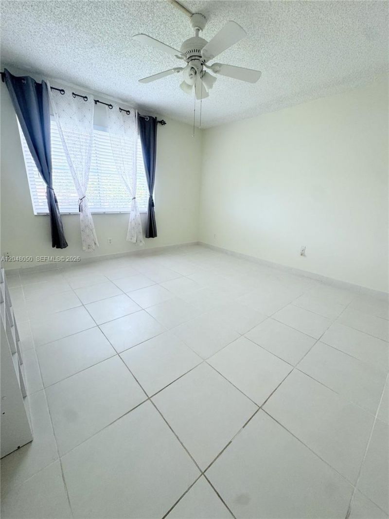 9660 Sunrise Lakes Blvd, Unit 202, Sunrise, FL 33322 Photo