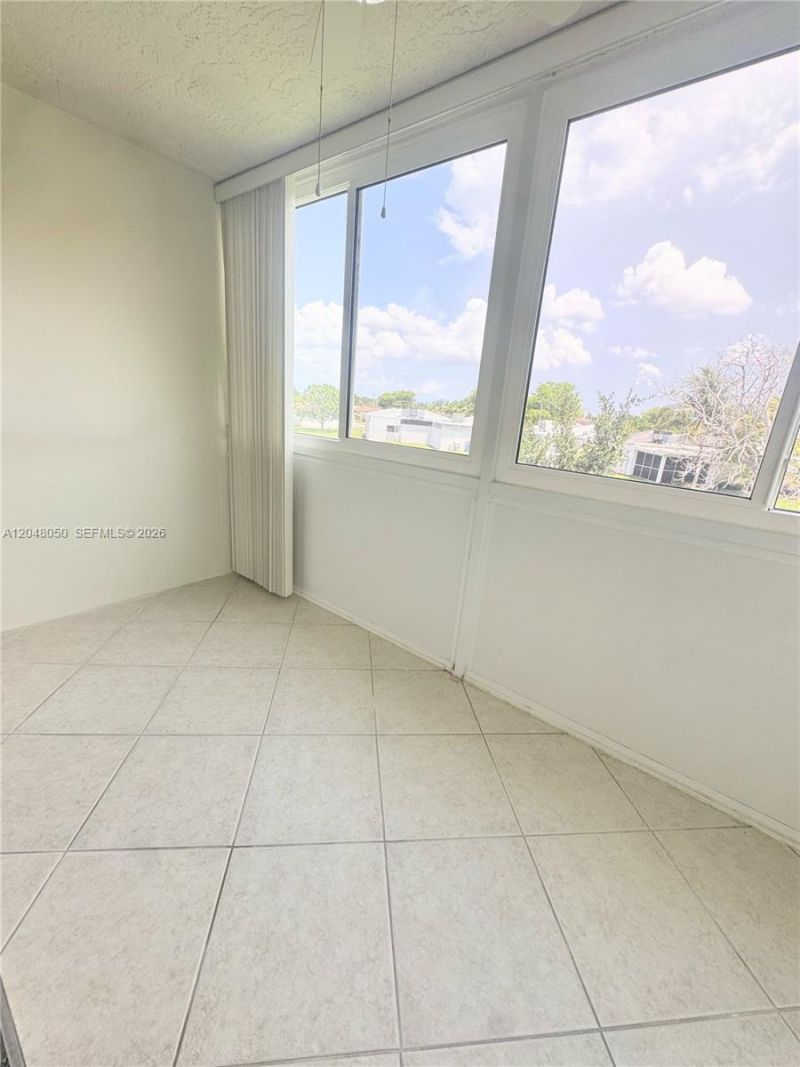 9660 Sunrise Lakes Blvd, Unit 202, Sunrise, FL 33322 Photo