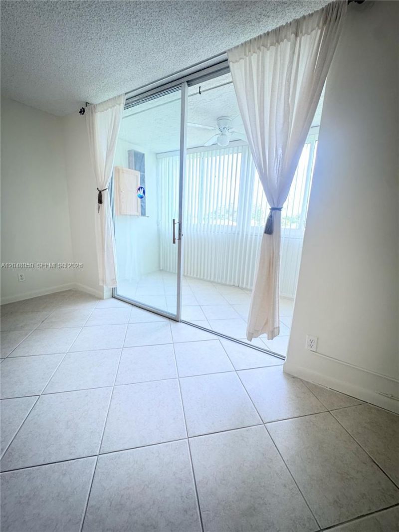 9660 Sunrise Lakes Blvd, Unit 202, Sunrise, FL 33322 Photo