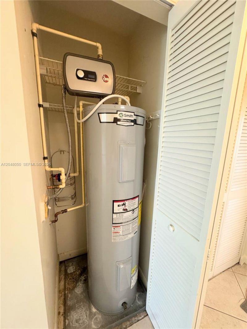 9660 Sunrise Lakes Blvd, Unit 202, Sunrise, FL 33322 Photo