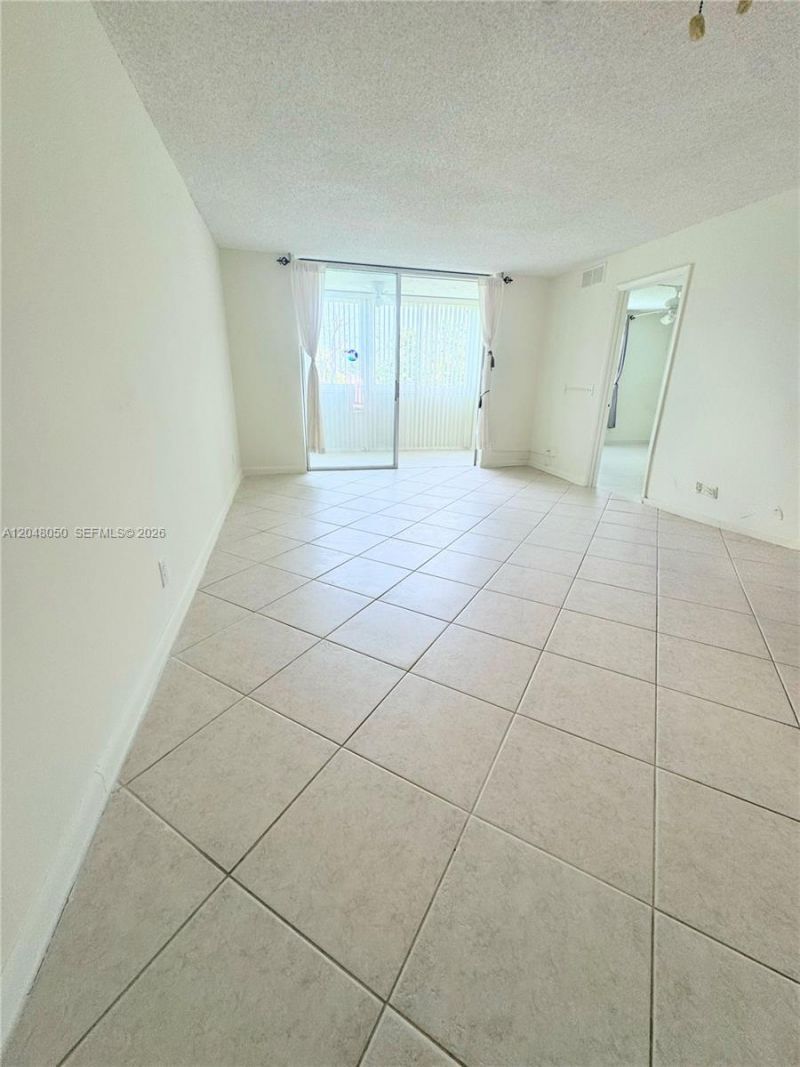 9660 Sunrise Lakes Blvd, Unit 202, Sunrise, FL 33322 Photo