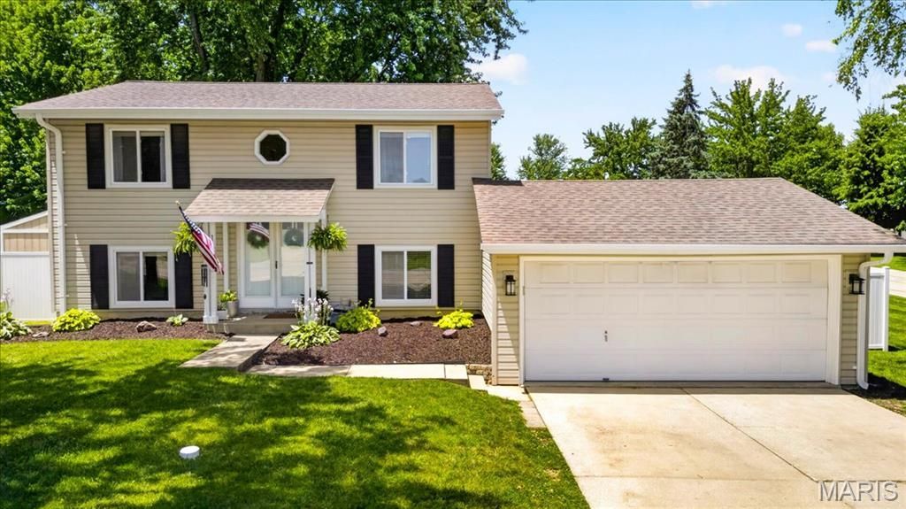 1301 Cave Springs Estate Drive , Saint Peters, MO 63376 Main Photo