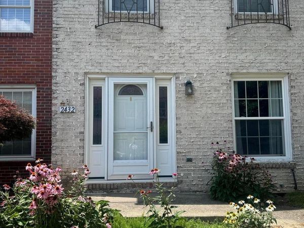2432 Hardesty Drive S, Unit S6, Columbus, OH 43204