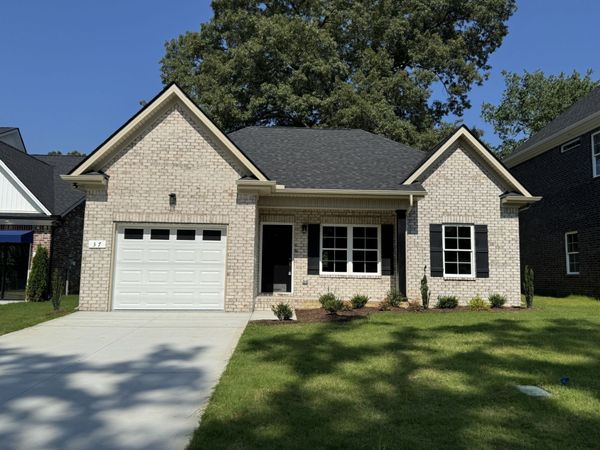 37 Laurel View St , Manchester, TN 37355