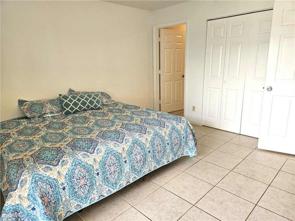 31 Pine Arbor Lane, Unit 102, Vero Beach, FL 32962 Photo