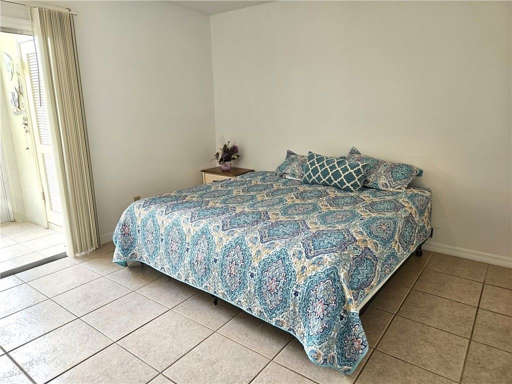 31 Pine Arbor Lane, Unit 102, Vero Beach, FL 32962 Photo