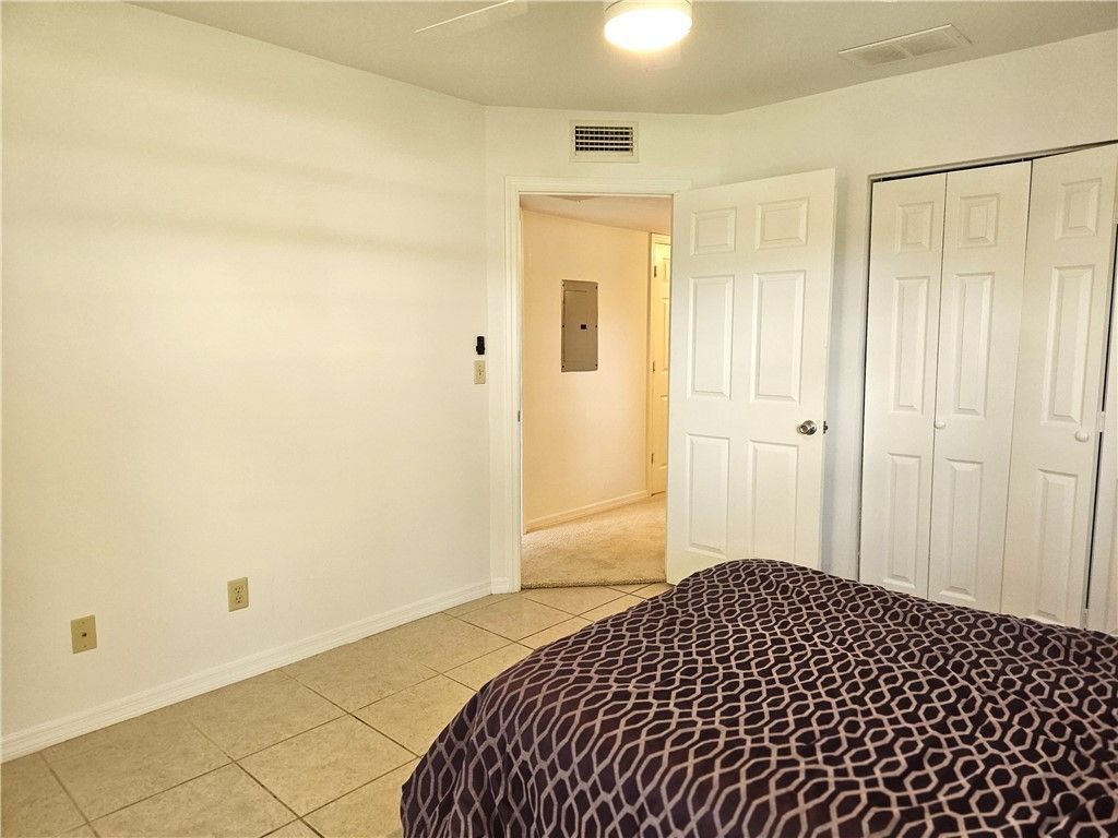 31 Pine Arbor Lane, Unit 102, Vero Beach, FL 32962 Photo