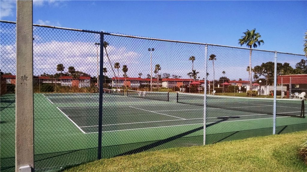 31 Pine Arbor Lane, Unit 102, Vero Beach, FL 32962 Photo