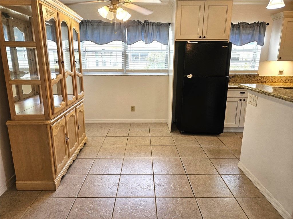 31 Pine Arbor Lane, Unit 102, Vero Beach, FL 32962 Photo