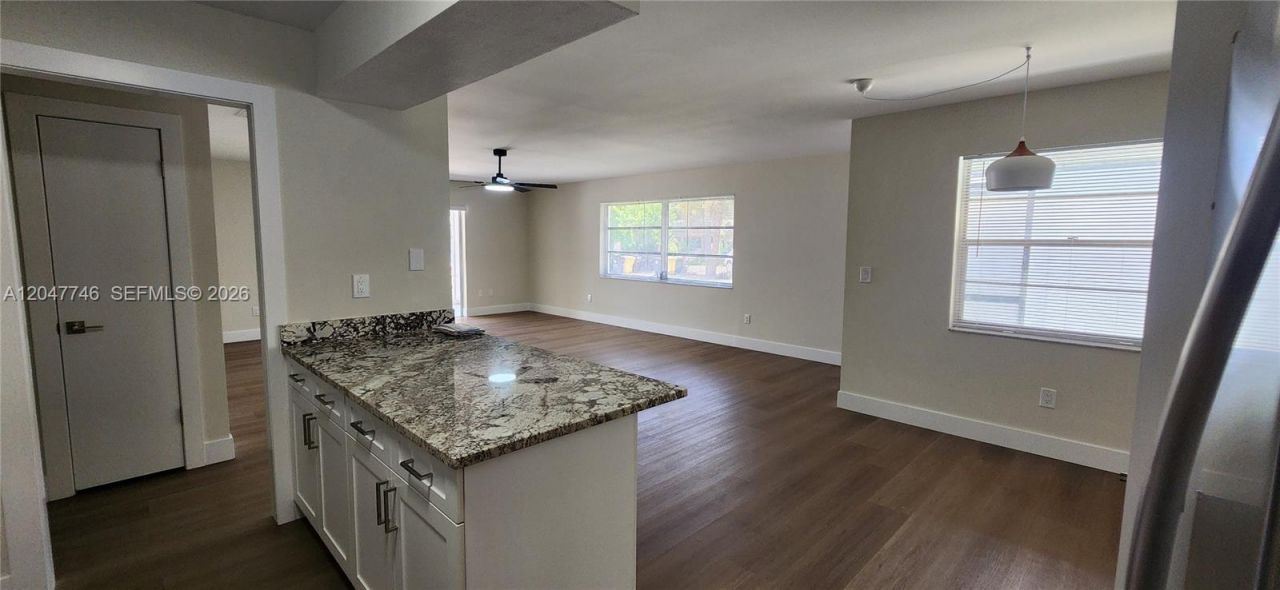 114 S Lakeside Dr, Unit 114, Lake Worth, FL 33460 Photo