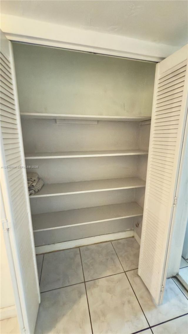 1855 NE 121st St , Unit 16, North Miami, FL 33181 Photo